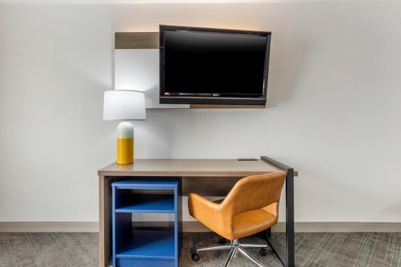 Comfort Inn & Suites Irving Las Colinas Dfw Ngoại thất bức ảnh